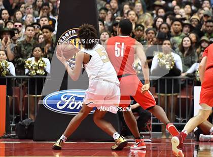 Thumbnail 1 in Bishop Montgomery vs. Mater Dei (CIF SS Open DIV Final) photogallery.