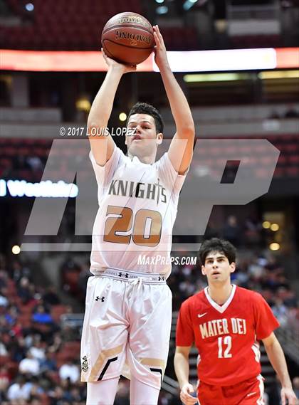 Thumbnail 2 in Bishop Montgomery vs. Mater Dei (CIF SS Open DIV Final) photogallery.