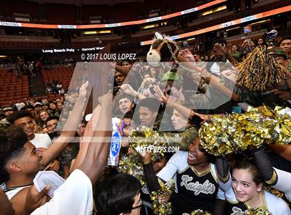 Thumbnail 1 in Bishop Montgomery vs. Mater Dei (CIF SS Open DIV Final) photogallery.