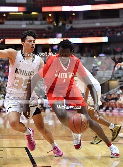 Thumbnail 1 in Bishop Montgomery vs. Mater Dei (CIF SS Open DIV Final) photogallery.