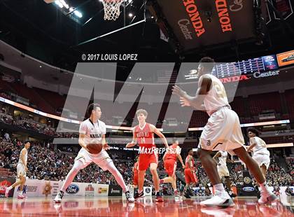 Thumbnail 3 in Bishop Montgomery vs. Mater Dei (CIF SS Open DIV Final) photogallery.