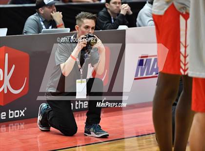 Thumbnail 1 in Bishop Montgomery vs. Mater Dei (CIF SS Open DIV Final) photogallery.