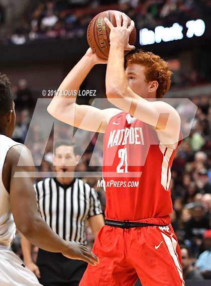 Thumbnail 2 in Bishop Montgomery vs. Mater Dei (CIF SS Open DIV Final) photogallery.