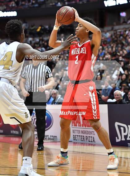 Thumbnail 1 in Bishop Montgomery vs. Mater Dei (CIF SS Open DIV Final) photogallery.