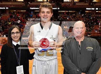 Thumbnail 1 in Bishop Montgomery vs. Mater Dei (CIF SS Open DIV Final) photogallery.