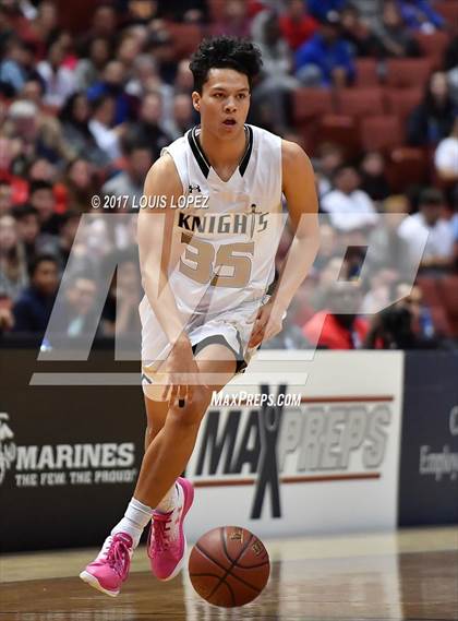 Thumbnail 1 in Bishop Montgomery vs. Mater Dei (CIF SS Open DIV Final) photogallery.