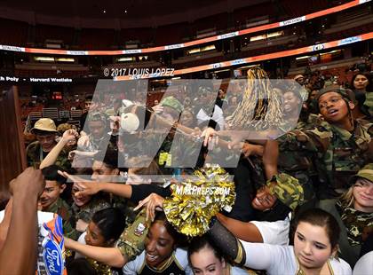 Thumbnail 2 in Bishop Montgomery vs. Mater Dei (CIF SS Open DIV Final) photogallery.