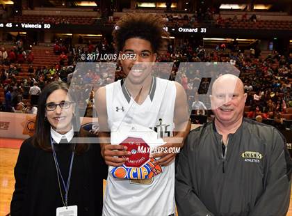 Thumbnail 2 in Bishop Montgomery vs. Mater Dei (CIF SS Open DIV Final) photogallery.