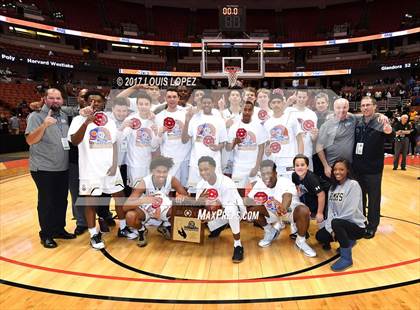 Thumbnail 3 in Bishop Montgomery vs. Mater Dei (CIF SS Open DIV Final) photogallery.