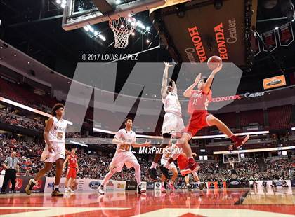 Thumbnail 3 in Bishop Montgomery vs. Mater Dei (CIF SS Open DIV Final) photogallery.