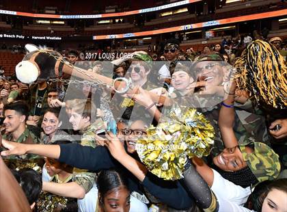 Thumbnail 1 in Bishop Montgomery vs. Mater Dei (CIF SS Open DIV Final) photogallery.