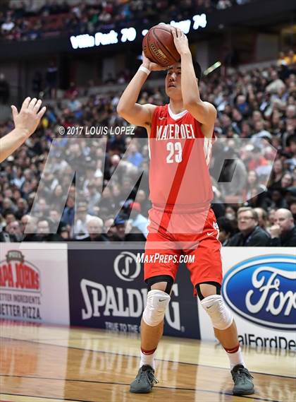 Thumbnail 2 in Bishop Montgomery vs. Mater Dei (CIF SS Open DIV Final) photogallery.