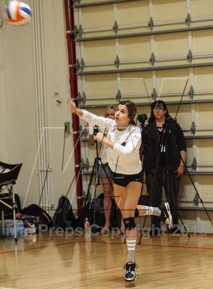 Thumbnail 3 in Hamilton vs Bishop Gorman (Nike Tournament of Champions) photogallery.