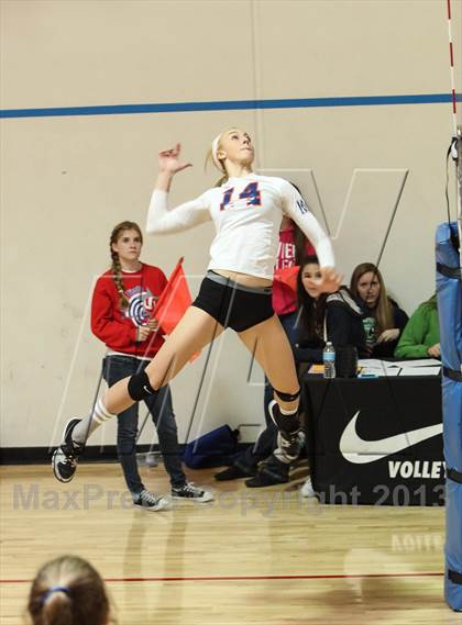 Thumbnail 3 in Hamilton vs Bishop Gorman (Nike Tournament of Champions) photogallery.