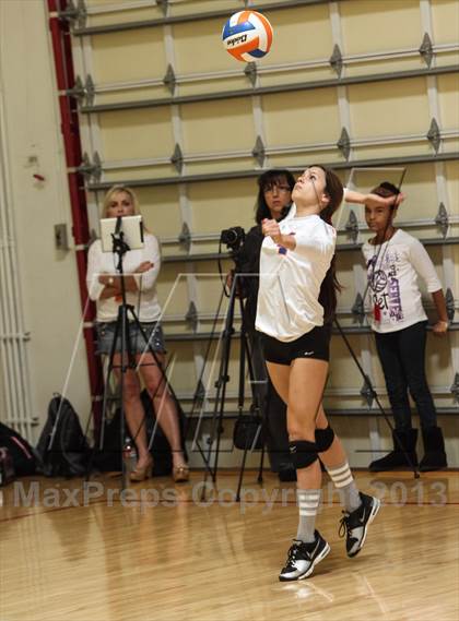 Thumbnail 2 in Hamilton vs Bishop Gorman (Nike Tournament of Champions) photogallery.