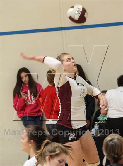 Thumbnail 3 in Hamilton vs Bishop Gorman (Nike Tournament of Champions) photogallery.
