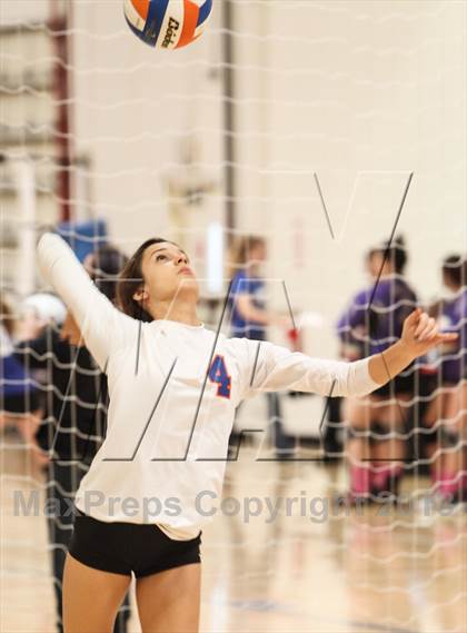 Thumbnail 3 in Hamilton vs Bishop Gorman (Nike Tournament of Champions) photogallery.