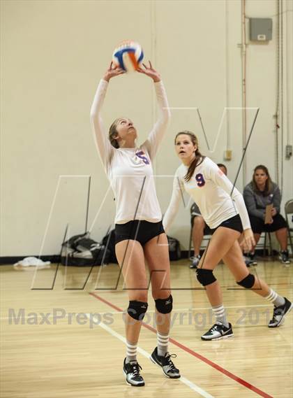 Thumbnail 1 in Hamilton vs Bishop Gorman (Nike Tournament of Champions) photogallery.