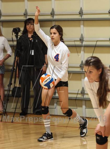 Thumbnail 2 in Hamilton vs Bishop Gorman (Nike Tournament of Champions) photogallery.