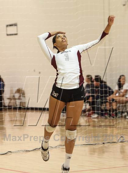 Thumbnail 1 in Hamilton vs Bishop Gorman (Nike Tournament of Champions) photogallery.