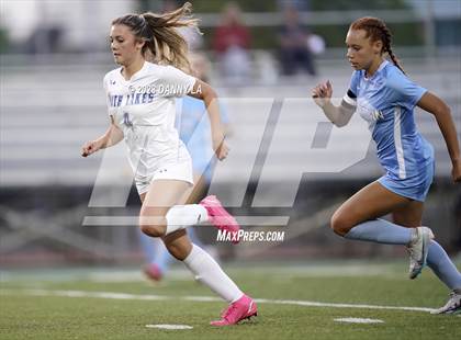 Thumbnail 3 in South Lakes @ Yorktown (VHSL Class 6 Region D Quarterfinal) photogallery.