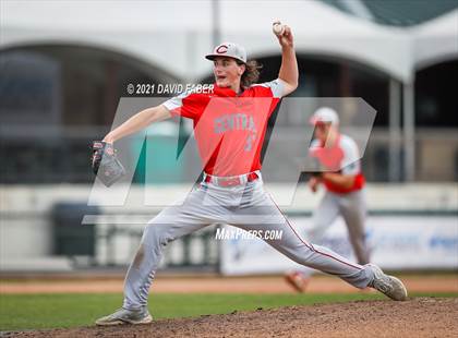 Thumbnail 1 in Central vs. Tyrone (PIAA 3A D6 Championship)  photogallery.