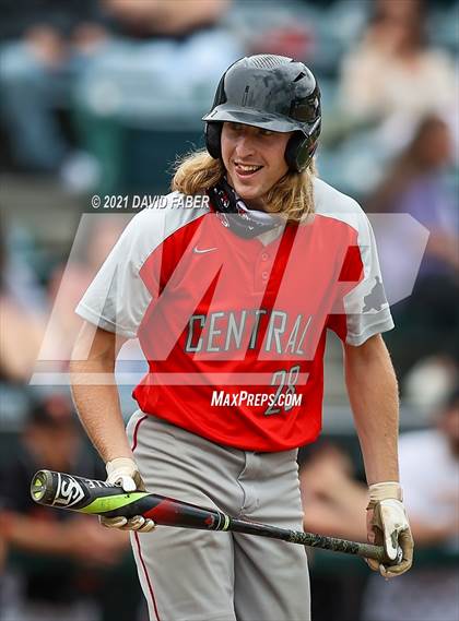 Thumbnail 1 in Central vs. Tyrone (PIAA 3A D6 Championship)  photogallery.