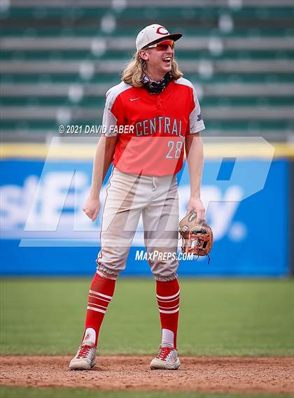 Thumbnail 3 in Central vs. Tyrone (PIAA 3A D6 Championship)  photogallery.