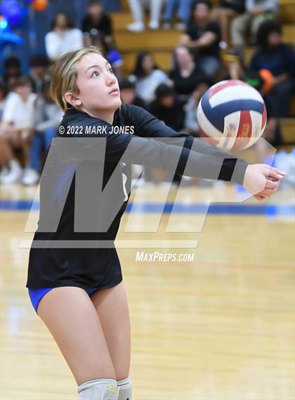Thumbnail 3 in Thunderbird vs. Yuma (Senior Night) photogallery.