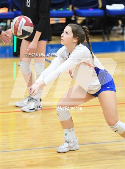 Thumbnail 2 in Thunderbird vs. Yuma (Senior Night) photogallery.