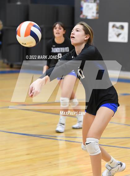 Thumbnail 2 in Thunderbird vs. Yuma (Senior Night) photogallery.