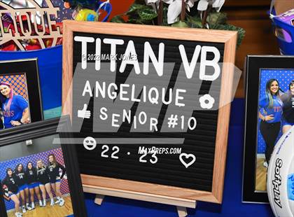 Thumbnail 2 in Thunderbird vs. Yuma (Senior Night) photogallery.