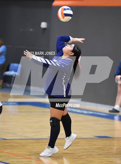 Thumbnail 2 in Thunderbird vs. Yuma (Senior Night) photogallery.