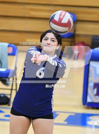 Thumbnail 1 in Thunderbird vs. Yuma (Senior Night) photogallery.
