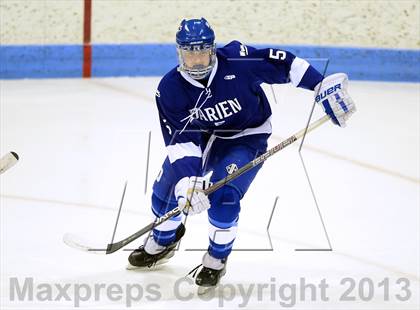 Thumbnail 1 in Darien vs. Notre Dame-West Haven (CIAC Division I Semifinal) photogallery.