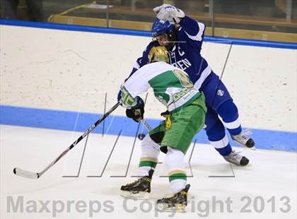 Thumbnail 3 in Darien vs. Notre Dame-West Haven (CIAC Division I Semifinal) photogallery.