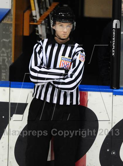 Thumbnail 1 in Darien vs. Notre Dame-West Haven (CIAC Division I Semifinal) photogallery.