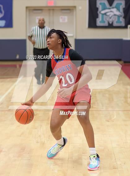 Thumbnail 3 in Midway vs Nimitz (McDonald's Texas Invitational) photogallery.