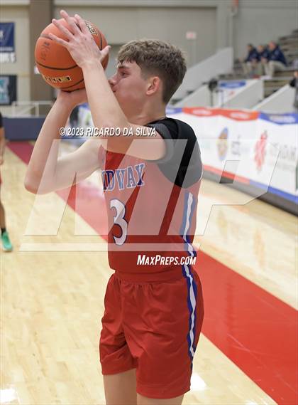 Thumbnail 2 in Midway vs Nimitz (McDonald's Texas Invitational) photogallery.