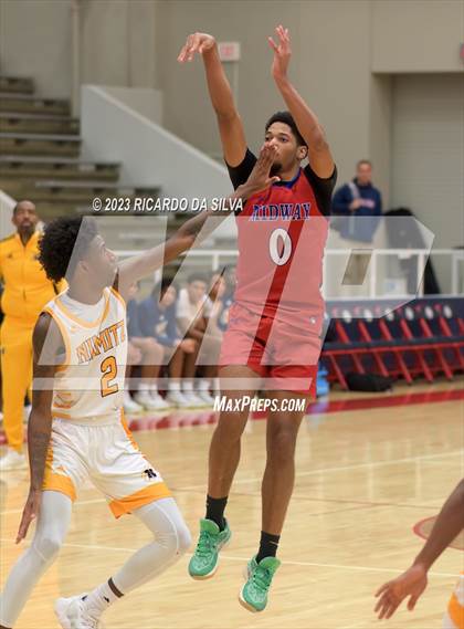 Thumbnail 2 in Midway vs Nimitz (McDonald's Texas Invitational) photogallery.