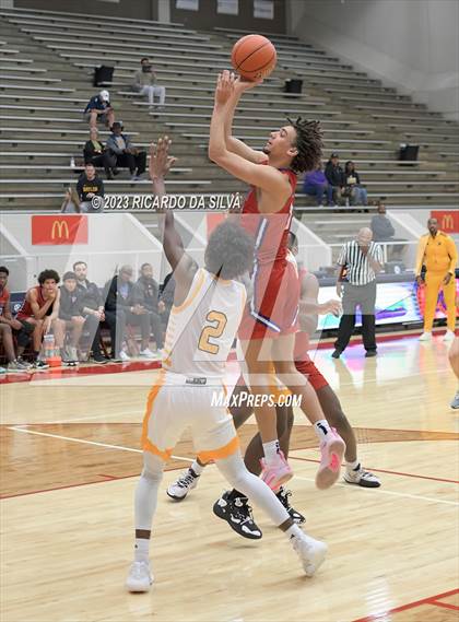 Thumbnail 2 in Midway vs Nimitz (McDonald's Texas Invitational) photogallery.