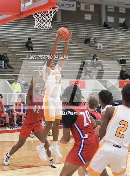 Thumbnail 3 in Midway vs Nimitz (McDonald's Texas Invitational) photogallery.