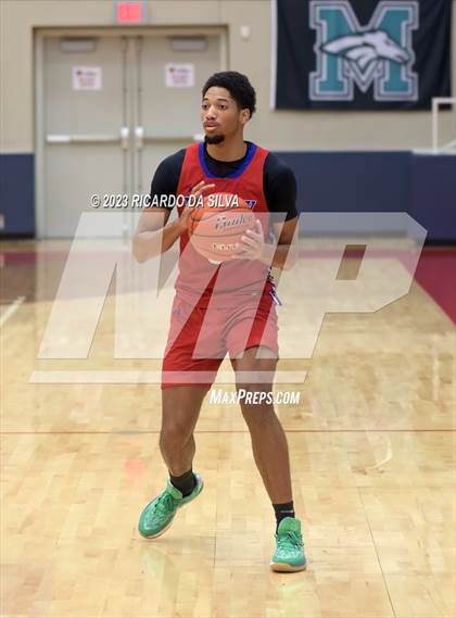 Thumbnail 1 in Midway vs Nimitz (McDonald's Texas Invitational) photogallery.