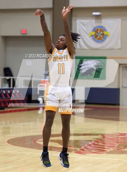 Thumbnail 2 in Midway vs Nimitz (McDonald's Texas Invitational) photogallery.