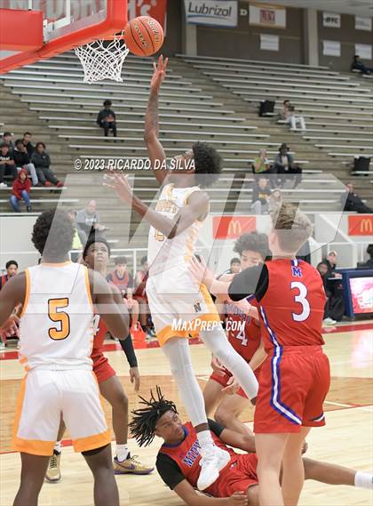 Thumbnail 1 in Midway vs Nimitz (McDonald's Texas Invitational) photogallery.