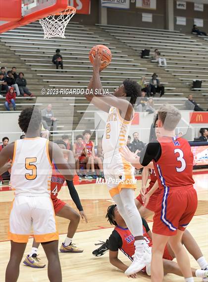 Thumbnail 3 in Midway vs Nimitz (McDonald's Texas Invitational) photogallery.