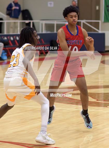 Thumbnail 3 in Midway vs Nimitz (McDonald's Texas Invitational) photogallery.