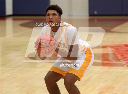 Thumbnail 1 in Midway vs Nimitz (McDonald's Texas Invitational) photogallery.