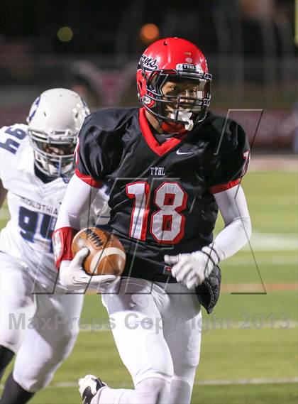 Thumbnail 2 in Midlothian vs. Cedar Hill photogallery.