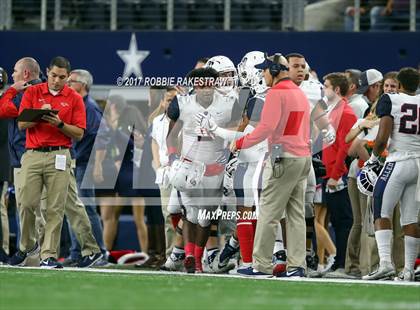 Thumbnail 2 in Allen vs. Lake Travis (UIL 6A Division 1 Final) photogallery.